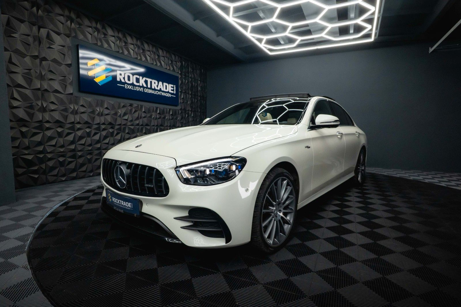 Mercedes-Benz E 53 AMG 4Matic+ Facelift Designo ACC Pano 360