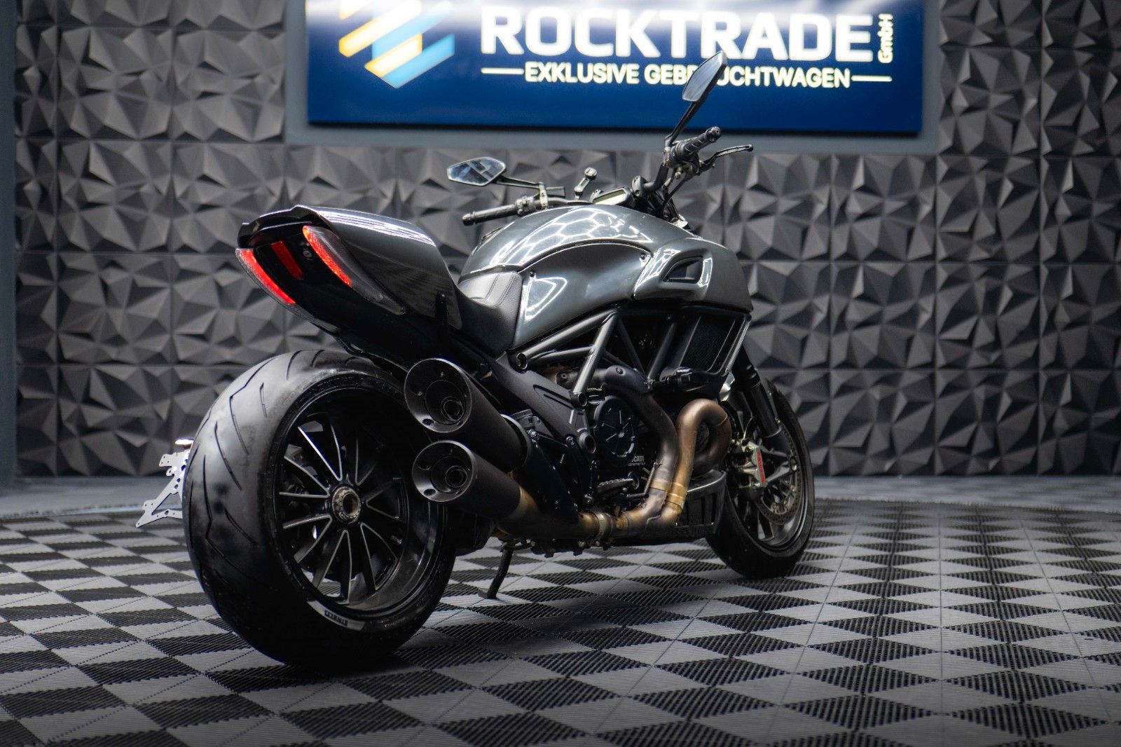 Ducati Diavel 1200 Carbon Testastretta 11°