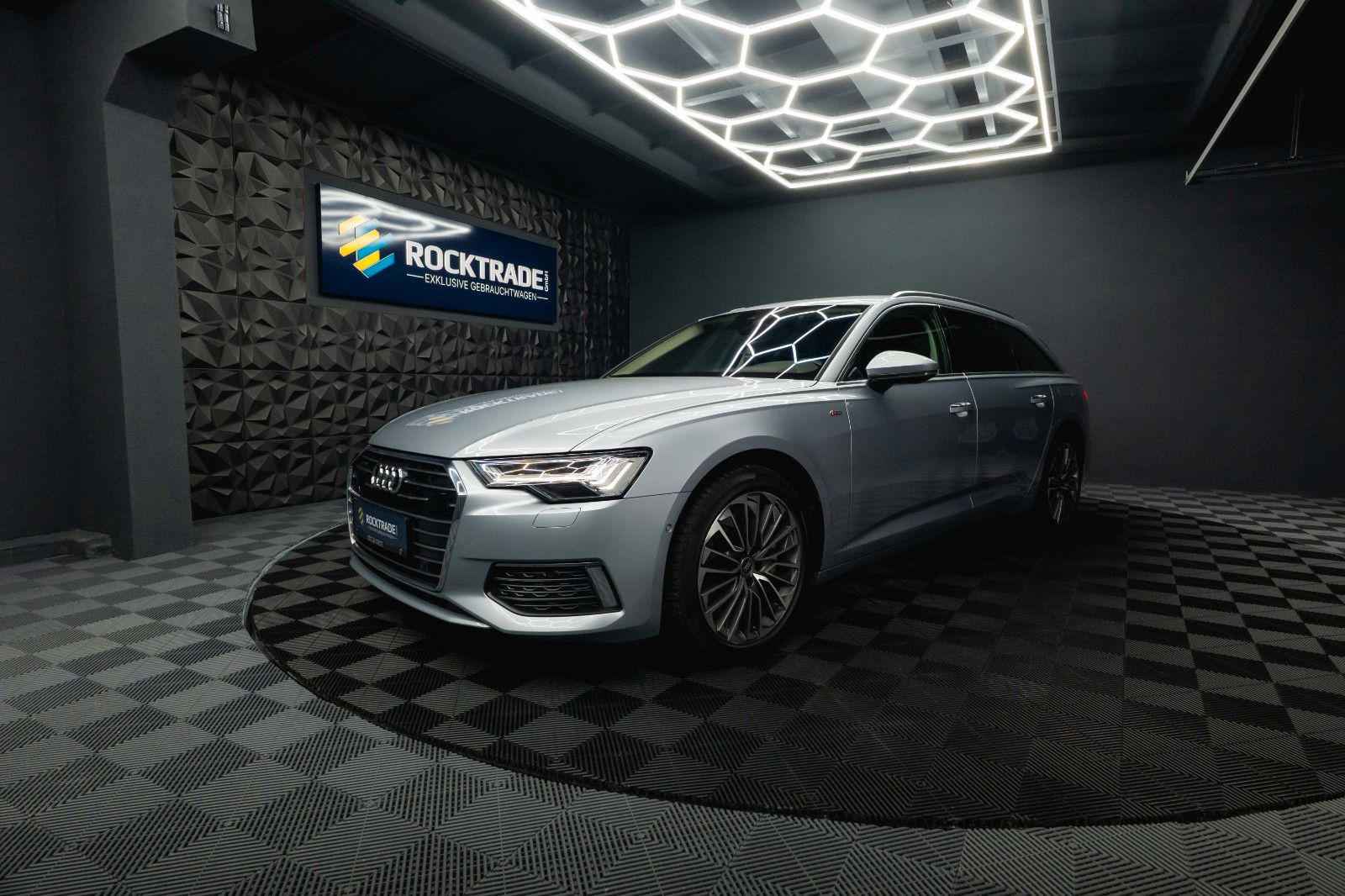 Audi A6 Avant 50 TFSIe quattro SportDesign Matrix ACC