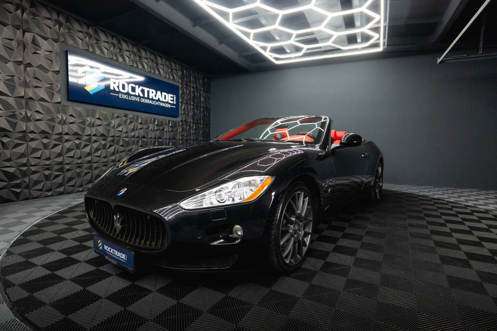 Maserati GranCabrio Sport 4.7 V8 Ferrari Unfallfrei BOSE