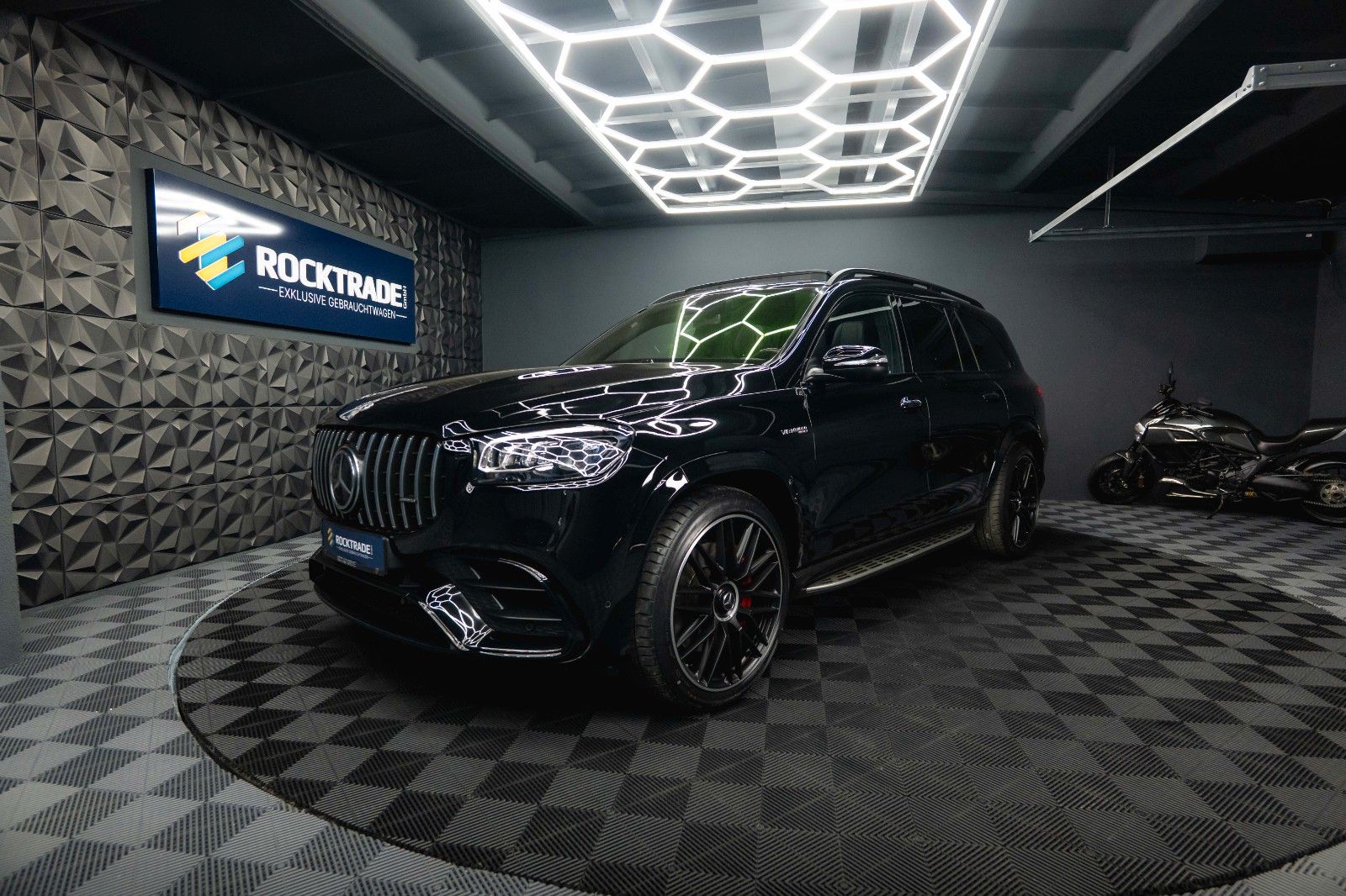 Mercedes-Benz GLS 63 AMG 4Matic+ Driver's Package Carbon
