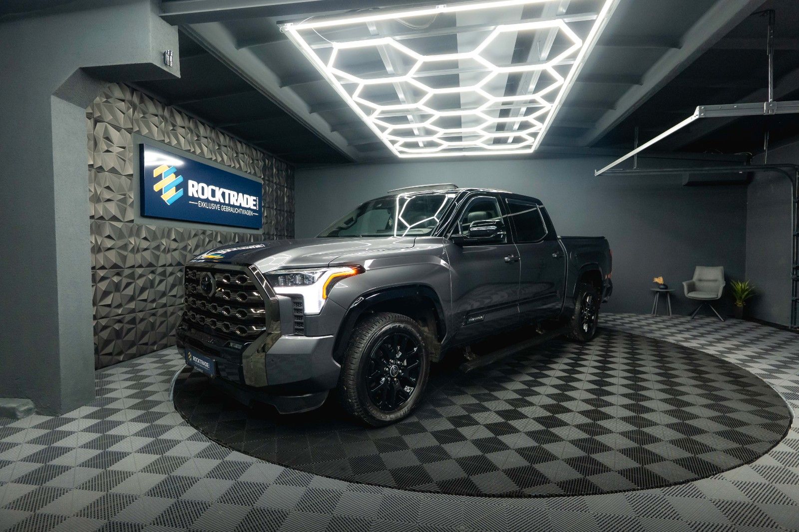 Toyota Tundra PLATINUM 3.4L V6 4x4 100% Options 19% VAT