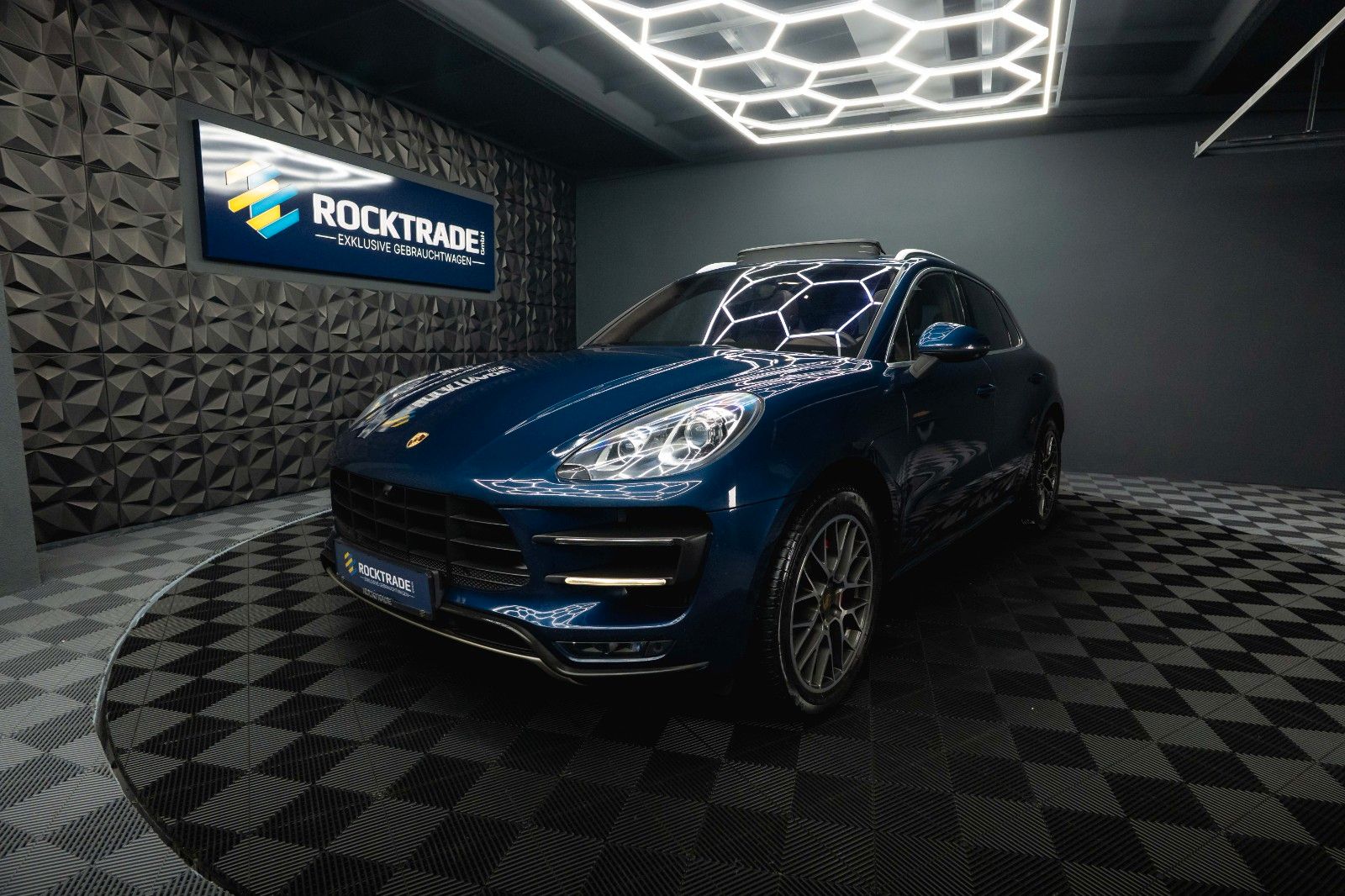 Porsche Macan Turbo Sport-Design Chrono+ Pano DAB LED